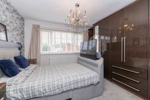 Bed- click for photo gallery